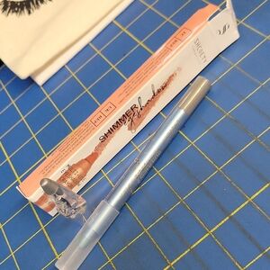 Shimmery Silver Eyeshadow Pencil w Sharpner 04 Shimmer Blue New Sealed Tube
